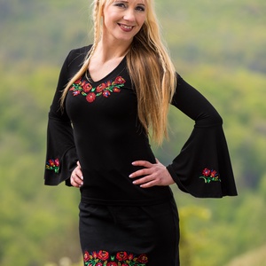 Boglárka tölcsér ujjú blúz Szervető-matyó hímzéssel - fekete, Ruha & Divat, Női ruha, Blúz, Hímzés, Varrás, MESKA