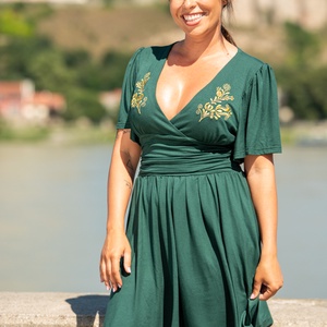 Dóra ruha Szervető-jászsági arany hímzéssel - zöld, Ruha & Divat, Női ruha, Ruha, Hímzés, Varrás, MESKA