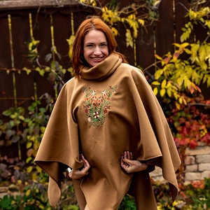 Szervető-jászsági poncsó - bézs - ruha & divat - női ruha - poncsó - Meska.hu