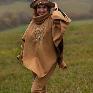 Szervető-jászsági poncsó - bézs - ruha & divat - női ruha - poncsó - Meska.hu