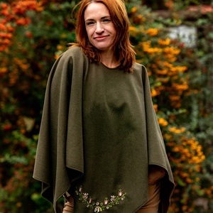 Szervető-jászsági tulipán kámzsa nélüli poncsó - zöld - Meska.hu