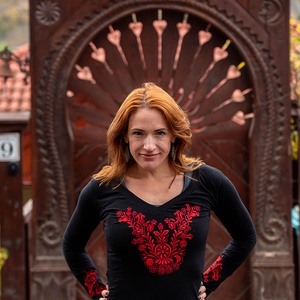 Szervető-jászsági V hosszú ujjú - fekete-piros - Meska.hu