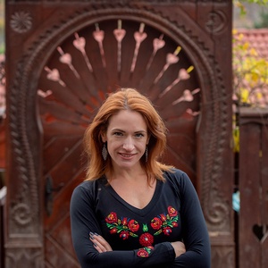 Szervető-matyó V hosszú ujjú - fekete - ruha & divat - női ruha - póló, felső - Meska.hu