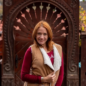 Szervető-jászsági tulipán irha mellény - cappuccino - ruha & divat - női ruha - mellény - Meska.hu