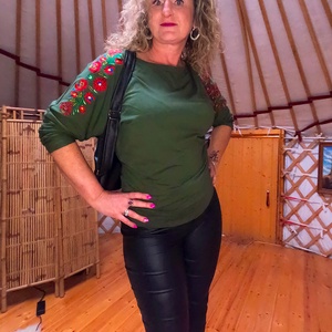 Szervető-matyó denevérujjas blúz - zöld - ruha & divat - női ruha - blúz - Meska.hu