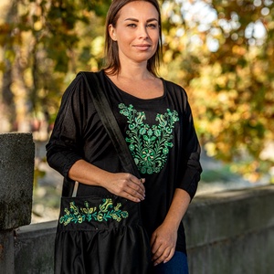 Szervető-jászsági indás-leveles buggyos táska - fekete-zöld - táska & tok - kézitáska & válltáska - válltáska - Meska.hu