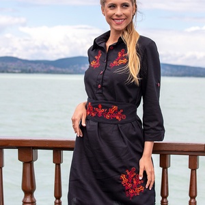 Rege ruha Szervető-jászsági hímzéssel - fekete-narancssárga - ruha & divat - női ruha - ruha - Meska.hu