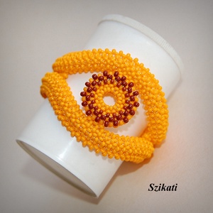 Napsárga barnával - fémmentes gyöngyfűzött karkötő - ékszer - karkötő - gyöngyös karkötő - Meska.hu