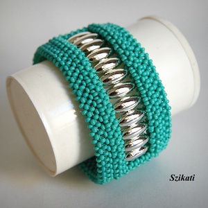Türkiz - ezüst gyöngyfűzött karkötő - ékszer - karkötő - széles karkötő - Meska.hu Türkiz - ezüst gyöngyfűzött karkötő - ékszer - karkötő - széles karkötő - Meska.hu