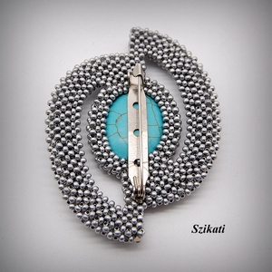 Türkiz - ezüst gyöngyfűzött kitűző - ékszer - kitűző és bross - Meska.hu