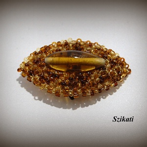 Barna gyöngyfűzött ovális kitűző - ékszer - kitűző és bross - Meska.hu Barna gyöngyfűzött ovális kitűző - ékszer - kitűző és bross - Meska.hu