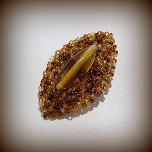 Barna gyöngyfűzött ovális kitűző - ékszer - kitűző és bross - Meska.hu Barna gyöngyfűzött ovális kitűző - ékszer - kitűző és bross - Meska.hu