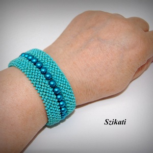 Türkiz fémmentes gyöngyfűzött karkötő pávakék teklagyönggyel - ékszer - karkötő - gyöngyös karkötő - Meska.hu Türkiz fémmentes gyöngyfűzött karkötő pávakék teklagyönggyel - ékszer - karkötő - gyöngyös karkötő - Meska.hu