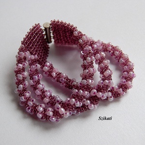 Többsoros lila gyöngyfűzött karkötő - ékszer - karkötő - széles karkötő - Meska.hu
