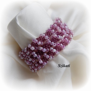 Többsoros lila gyöngyfűzött karkötő - ékszer - karkötő - széles karkötő - Meska.hu