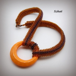 Barna - narancs gyöngyfűzött nyakék - ékszer - nyaklánc - gyöngyös nyaklánc - Meska.hu