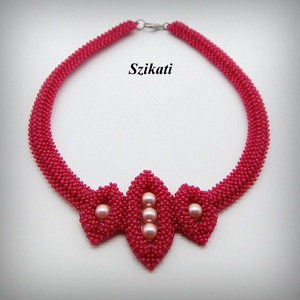 Mályva színű gyöngyfűzött nyakék - ékszer - nyaklánc - gyöngyös nyaklánc - Meska.hu