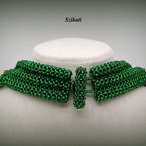 Zöld többsoros gyöngyfűzött nyakék - ékszer - nyaklánc - statement nyaklánc - Meska.hu