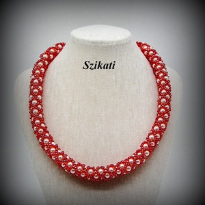 Pink - fehér gyöngyfűzött nyaklánc - ékszer - nyaklánc - gyöngyös nyaklánc - Meska.hu