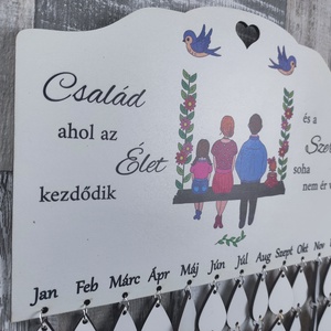 Családi naptár (hintás) - otthon & életmód - dekoráció - fali és függő dekoráció - falinaptár & öröknaptár - Meska.hu