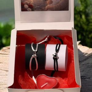 Anyák napi ajándék édesanyának � Megható anya-gyermek páros karkötő díszdobozban � Anya, te vagy az én biztos kikötőm - Meska.hu