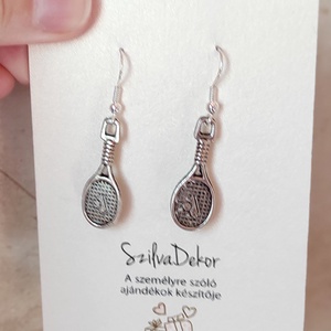 Teniszütő figurás lógós fülbevaló - Meska.hu