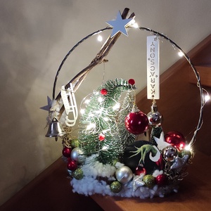 Karácsonyi kör alapú dekoráció Grincs - otthon & életmód - dekoráció - dísztárgy - Meska.hu