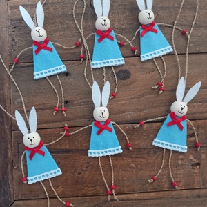  Barkadísz nyuszik piros-kékben - ünnepi díszek, dekorációk - húsvéti díszek és dekorációk - húsvéti tojásfadíszek - Meska.hu