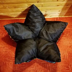 Kutyafekhely (csillag alakú) -  - Meska.hu