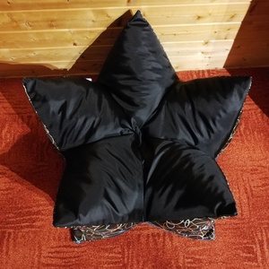 Kutyafekhely (csillag alakú) -  - Meska.hu