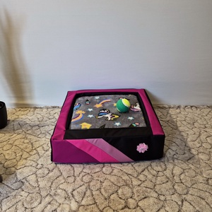 Víz, szőr és kaparásálló, lehúzható és mosható kutyafekhely, kutyaágy, Otthon & Életmód, Kisállatoknak, Kutyáknak, Kutya fekhelyek, házak, ,  ( Kérhető ortopéd memóriahabos matraccal is)
 Magas kialakítású fekhely, puha belső plüss matracca..., MESKA