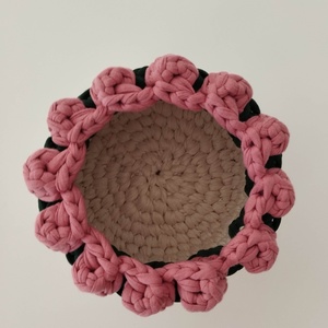 Horgolt tulipános tárolókosár  - otthon & életmód - tárolás & rendszerezés - tárolókosár - Meska.hu