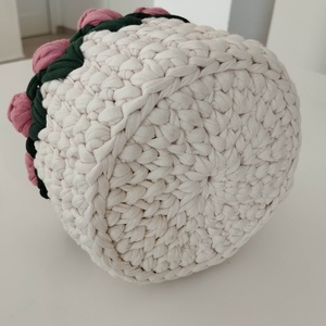 Horgolt tulipános tárolókosár  - otthon & életmód - tárolás & rendszerezés - tárolókosár - Meska.hu