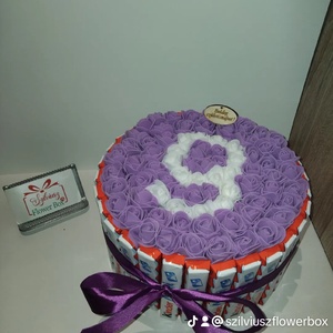 Számos habrózsavirágbox csokival - otthon & életmód - dekoráció - virágdísz és tartó - virágbox, virágdoboz - Meska.hu