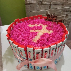 Számos habrózsavirágbox csokival - otthon & életmód - dekoráció - virágdísz és tartó - virágbox, virágdoboz - Meska.hu