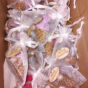 Karácsonyi Tobozmanó, Karácsony, Karácsonyi lakásdekoráció, Karácsonyfadíszek, Virágkötés, MESKA