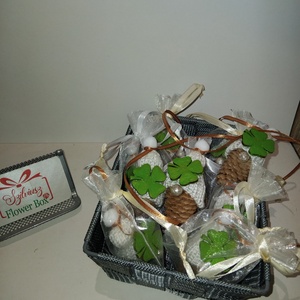 Szerencsehozó Tobozmanó - karácsony - karácsonyi lakásdekoráció - ünnepi asztaldekoráció - Meska.hu