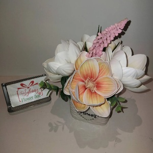 Élethű barack-krém színű magnólia kerámia kaspóban - Meska.hu