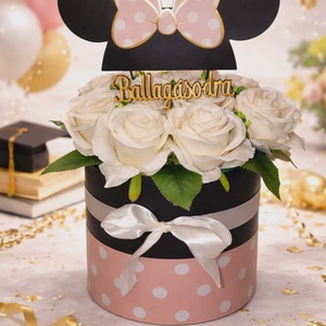 Minnie box élethű rózsával, Otthon & Életmód, Dekoráció, Asztal és polc dekoráció, Asztaldísz, Virágkötés, MESKA