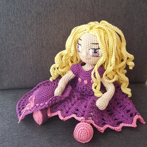 Szofi baba - horgolt, amigurumi baba - játékbaba - játék & sport - baba & babaház - öltöztethető baba - Meska.hu