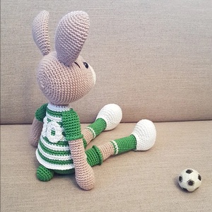 Focis nyuszi, horgolt amigurumi állatfigura - játék & sport - plüssállat & játékfigura - nyuszi - Meska.hu