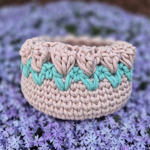 Horgolt tulipános kosár - otthon & életmód - tárolás & rendszerezés - tárolókosár - Meska.hu