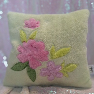 Tavaszi, anyáknapi virágos párna - otthon & életmód - lakástextil - párna & párnahuzat - díszpárna (belsővel együtt) - Meska.hu