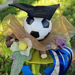 Focilabdás ballagási csokor - otthon & életmód - dekoráció - asztal és polc dekoráció - dekorációs tál, tartó - Meska.hu