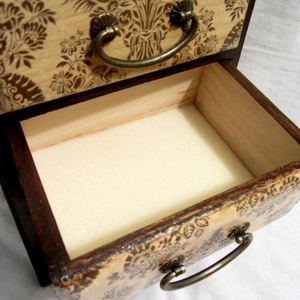 Barna komód antik fogantyúkkal és tükörrel - 3 fiókos szekrény - mmse74 részére -  - Meska.hu