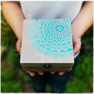 Ékszertartó doboz - Rusztik Mandala LIMITÁLT! (gyűrűtartó gyűrű bedugós fülbevaló  tartó füli ékszerdoboz beszúrós) -  - Meska.hu