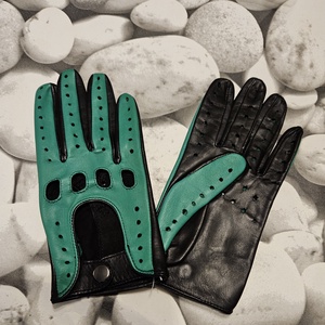 Zöld-fekete autós - ruha & divat - sál, sapka, kendő - kesztyű - Meska.hu