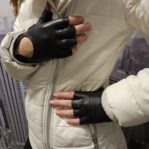 Fekete csonkaujjú autós, Ruha & Divat, Sál, Sapka, Kendő, Kesztyű, Bőrművesség, Varrás, MESKA