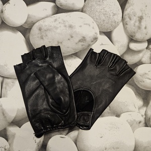 Fekete csonkaujjú autós - ruha & divat - sál, sapka, kendő - kesztyű - Meska.hu