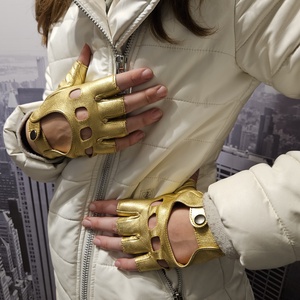 Arany színű csonkaujjú autós, Ruha & Divat, Sál, Sapka, Kendő, Kesztyű, Bőrművesség, Varrás, MESKA